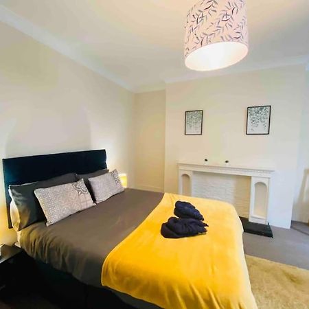 7 Bedroom House In Town Centre Near Beach - Sleeps 13 Hastings Extérieur photo