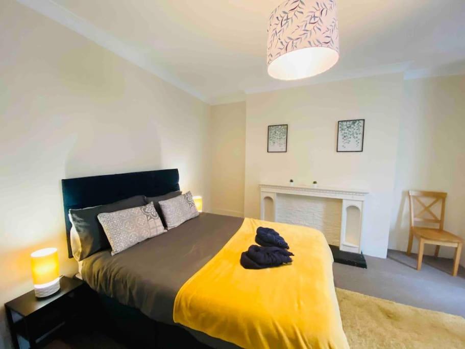 7 Bedroom House In Town Centre Near Beach - Sleeps 13 Hastings Extérieur photo