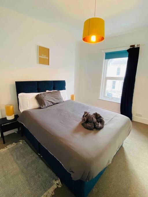 7 Bedroom House In Town Centre Near Beach - Sleeps 13 Hastings Extérieur photo