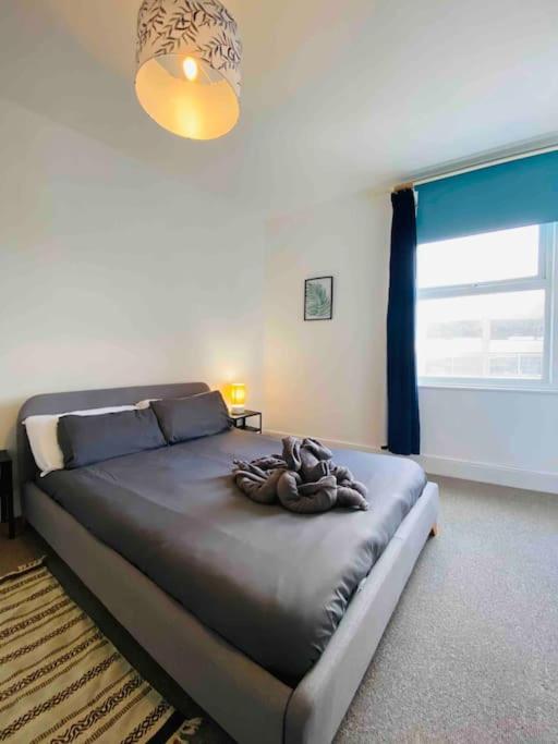 7 Bedroom House In Town Centre Near Beach - Sleeps 13 Hastings Extérieur photo