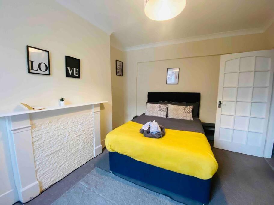 7 Bedroom House In Town Centre Near Beach - Sleeps 13 Hastings Extérieur photo