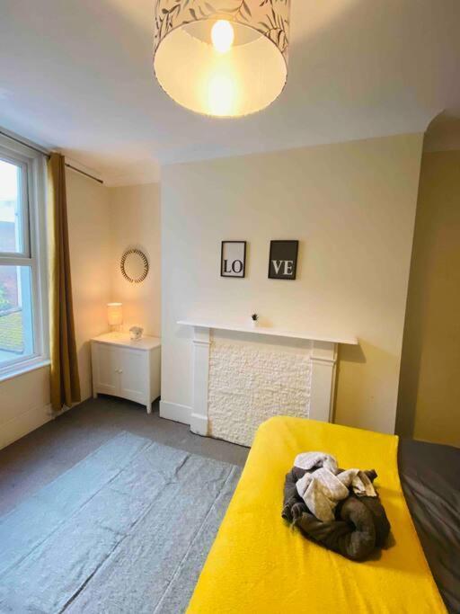 7 Bedroom House In Town Centre Near Beach - Sleeps 13 Hastings Extérieur photo