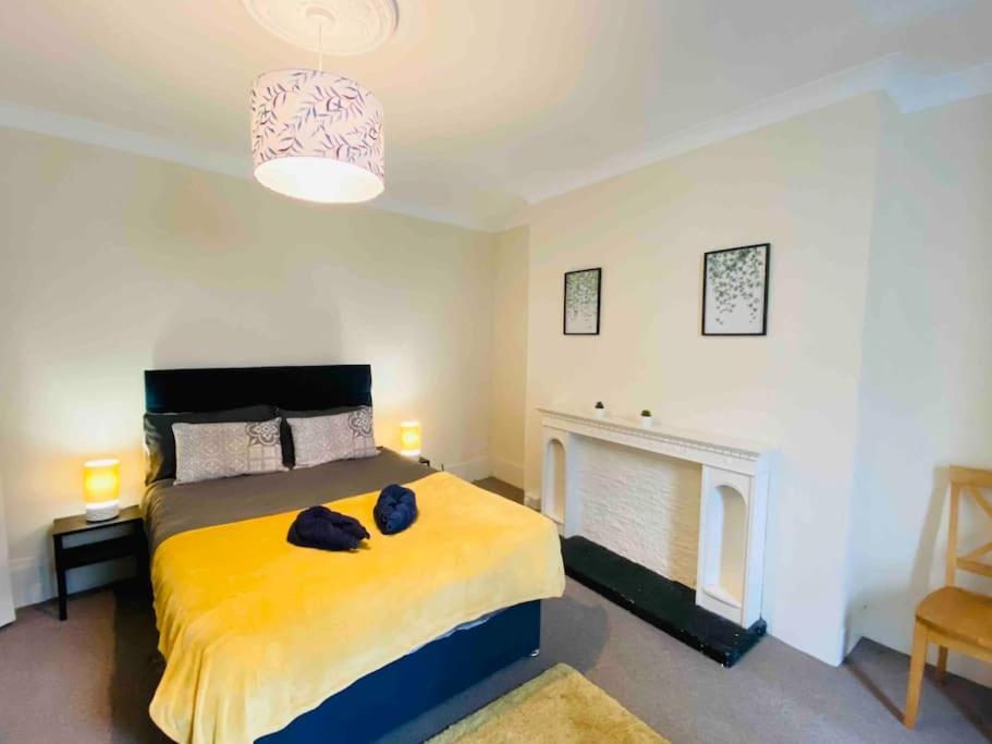 7 Bedroom House In Town Centre Near Beach - Sleeps 13 Hastings Extérieur photo